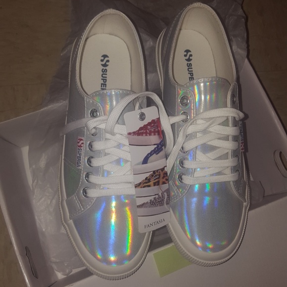 superga hologram